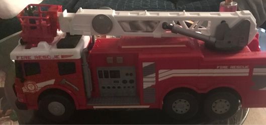 2 ft long Battery operated fire truck
