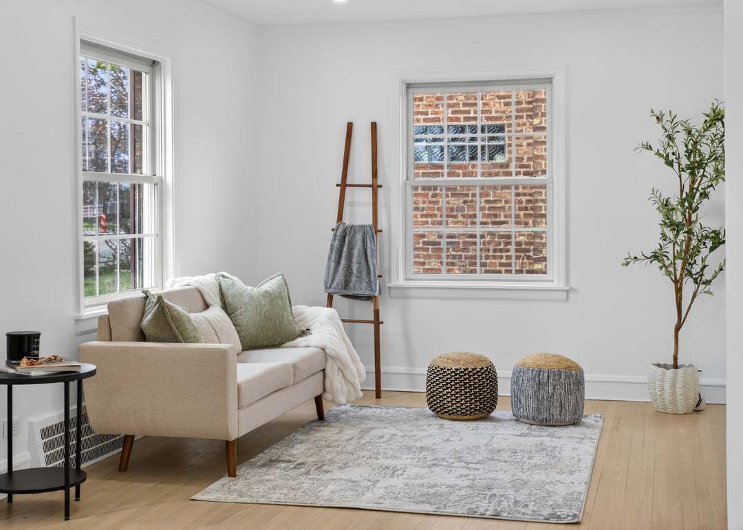 Couch-light beige