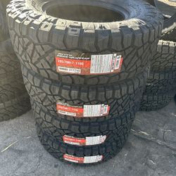 Nitto ridge grappler 285/70R17