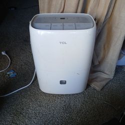 TCL ?Pint Dehumidifier 
