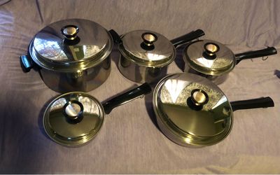 Vintage Duncan Hines stainless steel cookware set