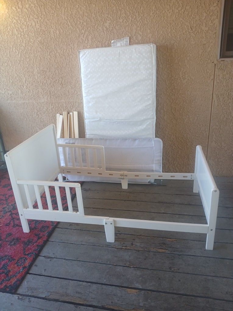 Toddler Bed w/ Mattress & Rail