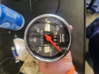Auto Meter 2492 Traditional Chrome Mechanical Speedometer.