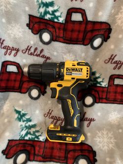 Dewalt Atomic 1/2 Drill 