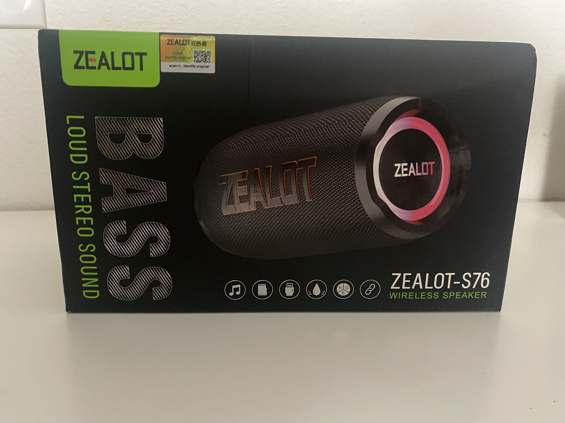 Loud, waterproof speaker (new in box)