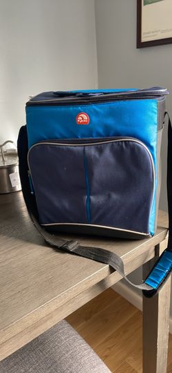 Igloo Cooler Used Twice Can Fit Up To 24 Cans Of Full Case. East Haven.