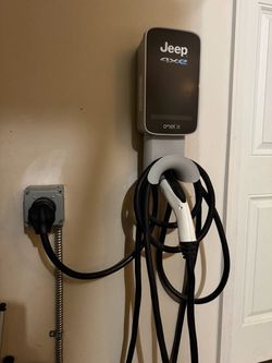 Jeep 4xe Enel X Wall EV Charger