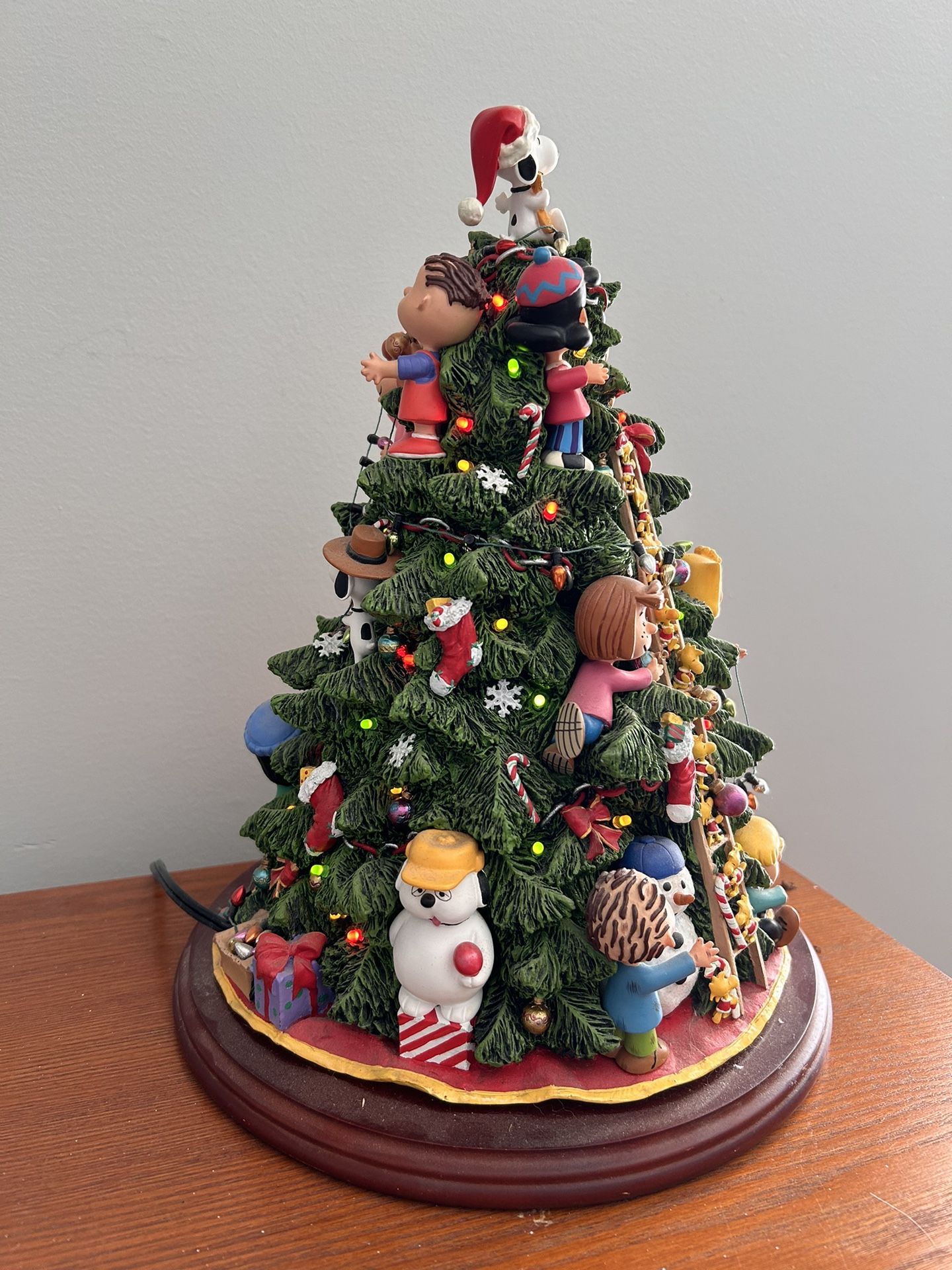 Danbury Mint Peanuts Lighted Christmas Tree