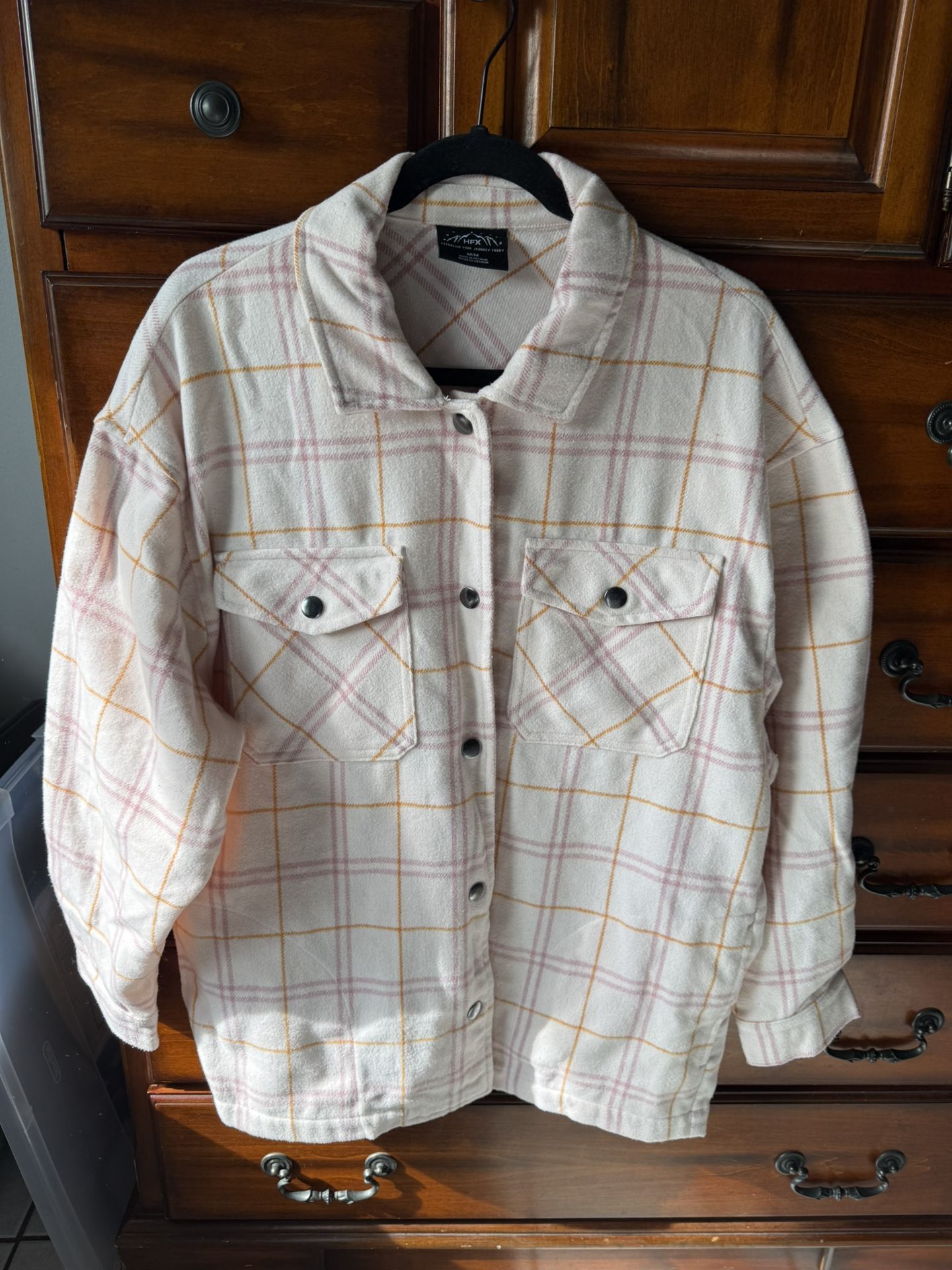 Women’s Sweater (Medium)