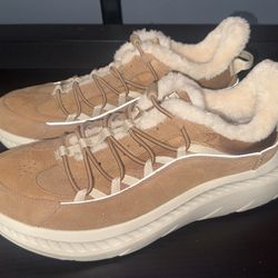 Uggs shoes remix heritage size 12