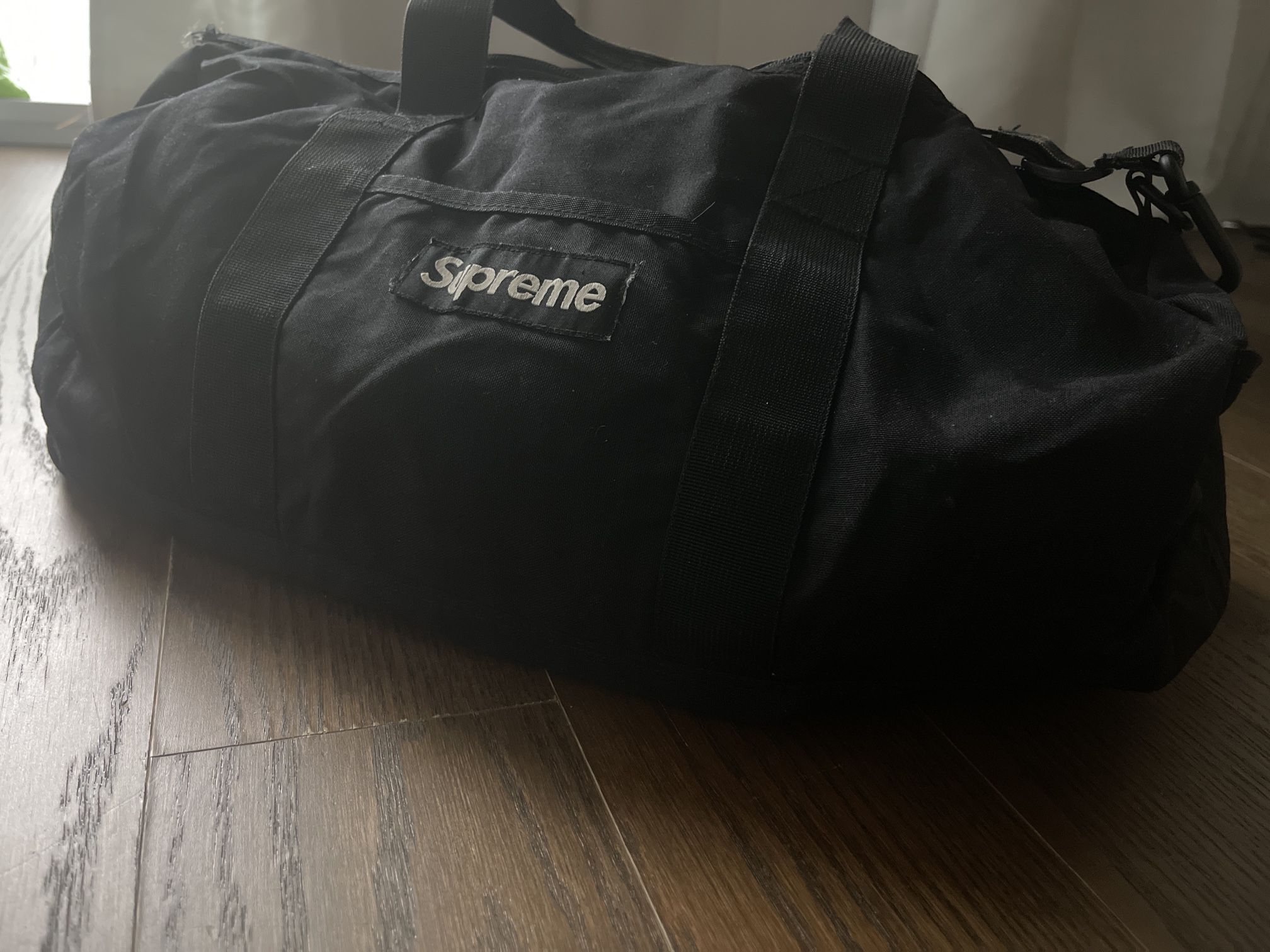 SUPREME NYC Vintage Black Duffle Bag Weekender Travel