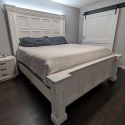 Rustic Farmhouse King Bedframe