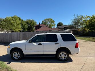 2005 Ford Explorer