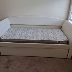 Beautiful Trundle Bed