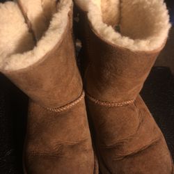 UGG Australia Bailey Bows.  Size 10C