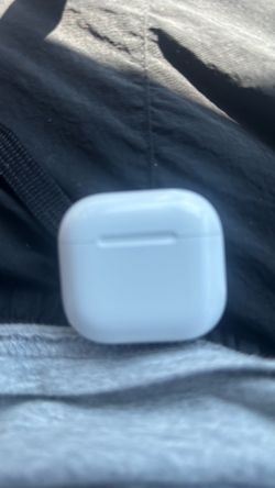 Apple AirPods with Charging Case