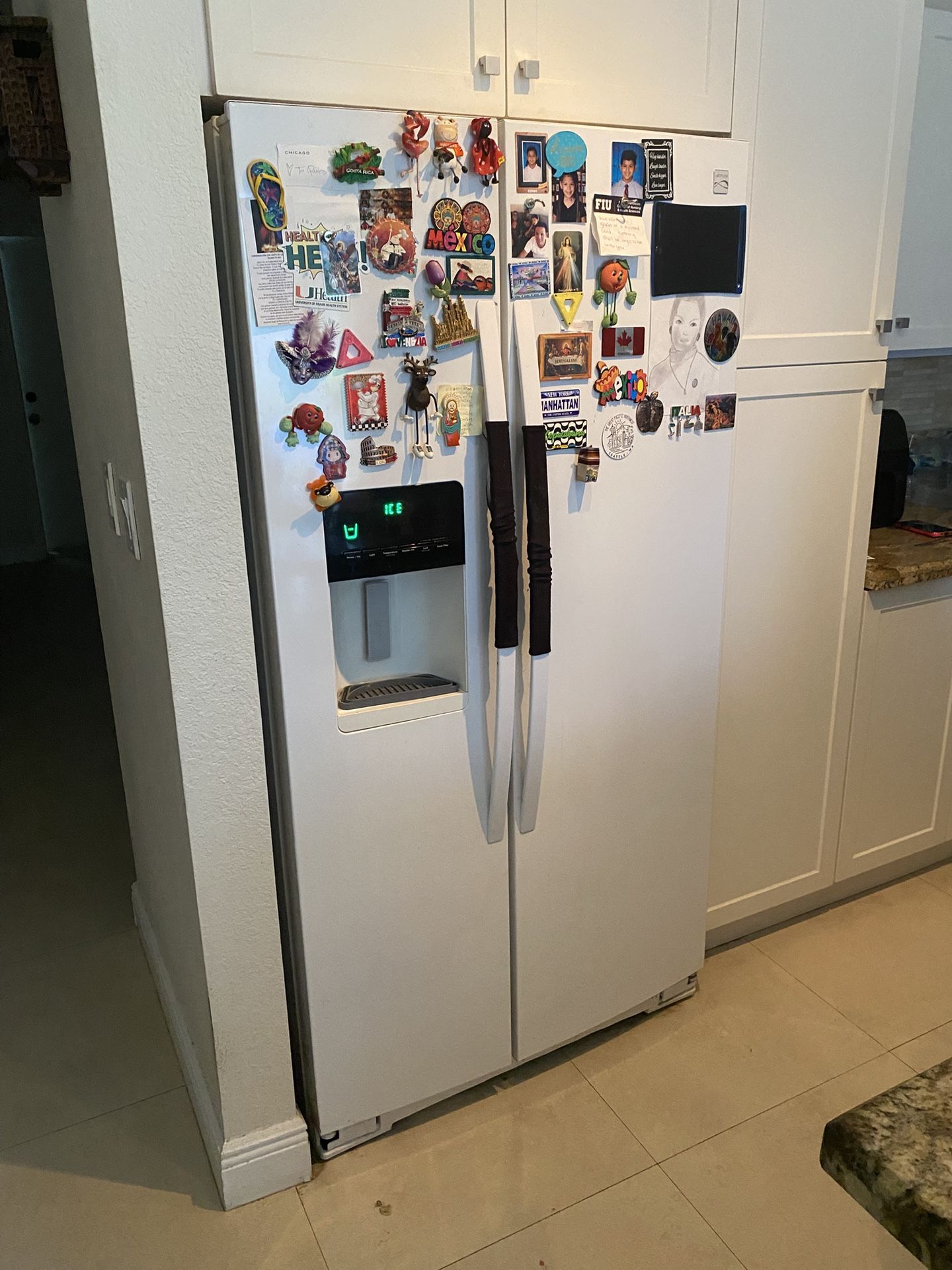 Refrigerator Kenmore In Great Condition