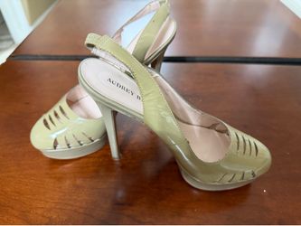 Wimens shoes - size 6