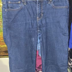 Hollister Women’s dark blue denim jeans