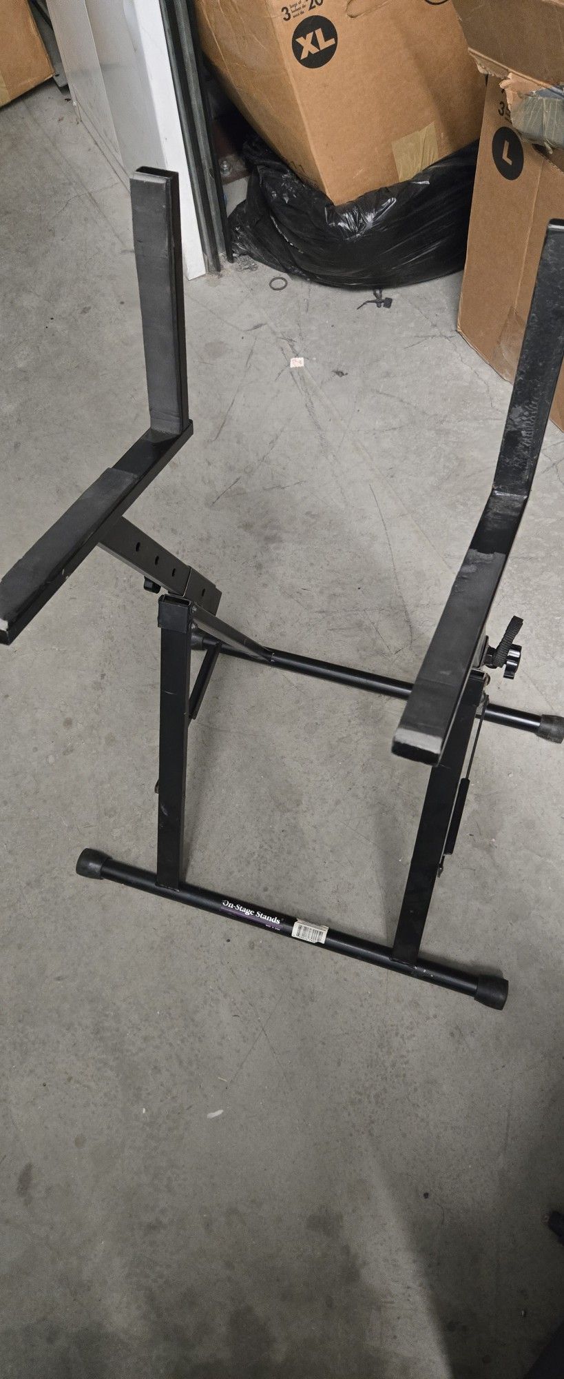 On-stage Mpc Stand Used But In Good Condition
Pick up in Sun Valley