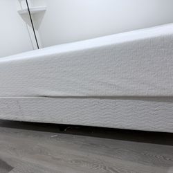 Queen Memory Foam Mattress With Box