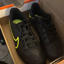 Soccer Shoes Size 1