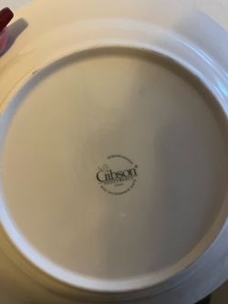 Gibson Roseland Garland Dinner Set