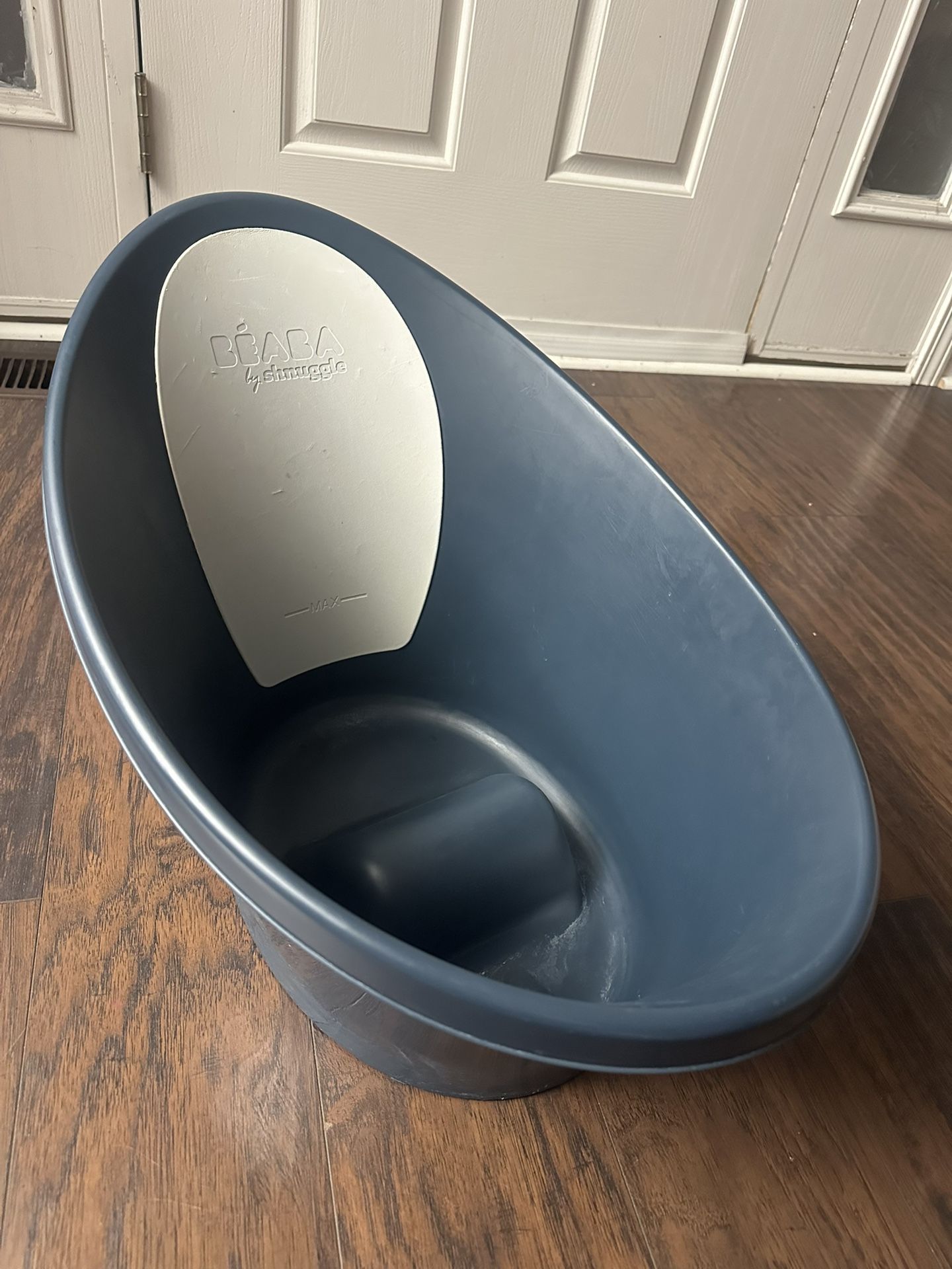 BÉABA by Shnuggle Baby Bath Tub – Navy Blue, Gently Used, 0–12 Months