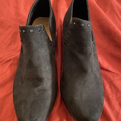 Booties Size 7 Like New 