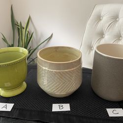 Assortment Of Medium Sized Ceramic Pots 
