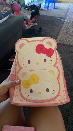 Hello kitty lounge fly