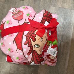 Strawberry Shortcake Pillow And Blanket 