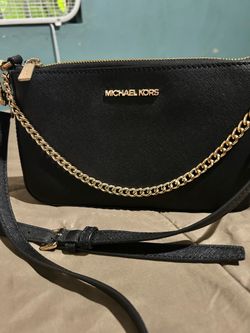 Micheal Kors purse