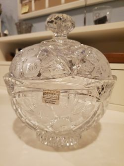 Like New Vintage Large Fifth Avenue 24% Lead Crystal Covered Etched Candy Bowl, 8" X 7"