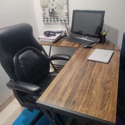 Desk And Chair 