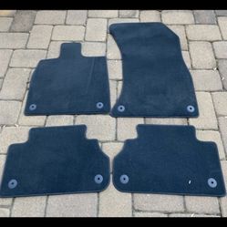 Audi Q4 NEW OEM Velour Floor Mats 