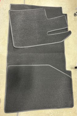 OEM Tesla Cybertruck Carpet Floor Mats – Complete Set (Front & Rear) Like New