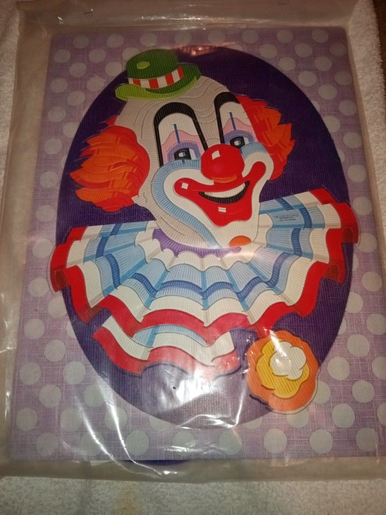 1985 Creative Classics Clown Yarn Stitch
