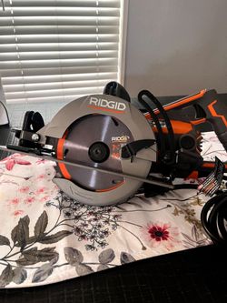 Ridgid 15Amp 7-1/4in Worn Drive Circular Saw