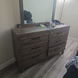 Dresser (clean good. $5)