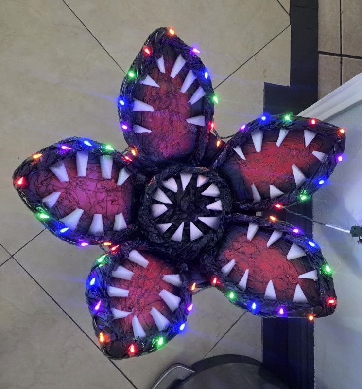 Stranger Things Demogorgan Head Tree Topper