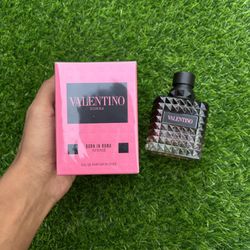 Valentino Donna Born in Roma