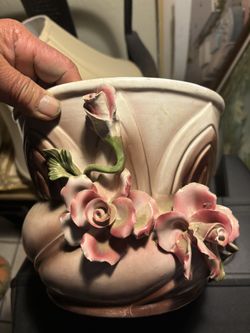 Capadimonte Floral Vase