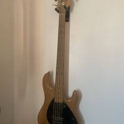 basic Ibanez-style 4-string electric bass