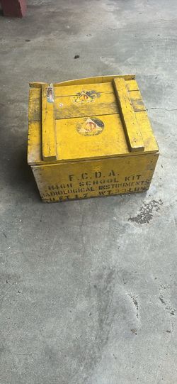 Vintage F.C.D.A. High School Kit Radiological Instruments Wooden Crate