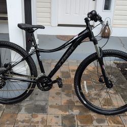 Trek Skye SL Women's Bicycle - Great Condition 