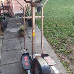 Elliptical Exercise Machine 