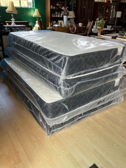 Queen Size Mattress and Boxspring
