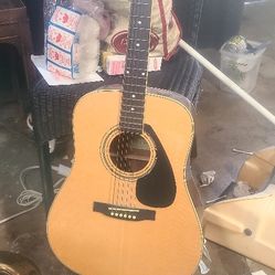 Yamaha Acoustic 