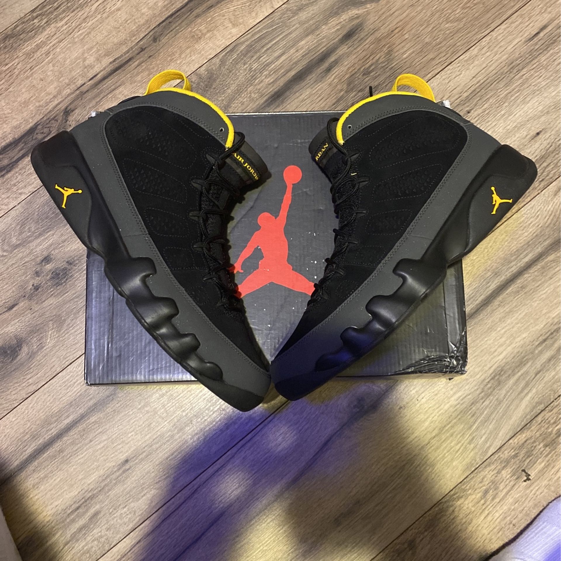 Jordan University, Gold